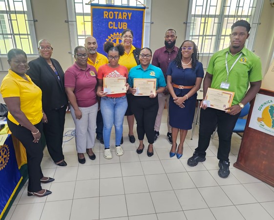 Rotary-Club-Inducts-New-Interactors-Awards-Scholarships-at-DSC